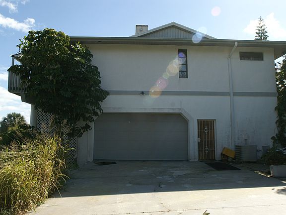 3rd image of 3615 NE Skyline Dr