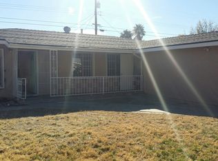 402 Landsford St, Lancaster, CA 93535