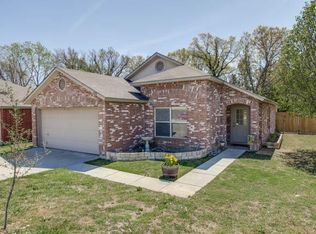 428 Capricorn Dr, Cedar Hill, TX 75104