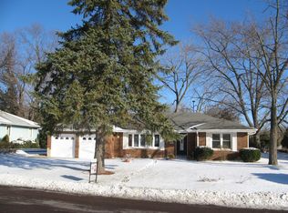4906 N Woodview Ave, Peoria, IL