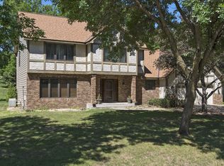 5981 Scenic Pl, Shoreview, MN 55126