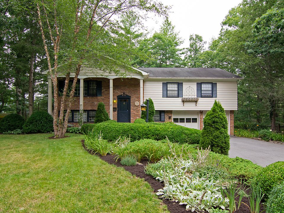 1st image of 488 Sherwood Dr