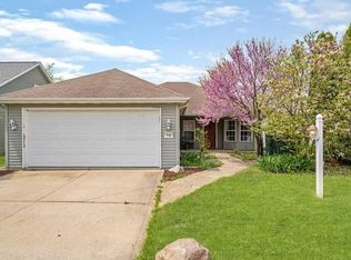 719 N Burke St, Columbia City, IN 46725