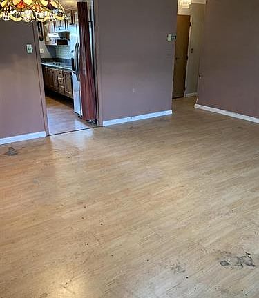 4th image of 491D Dartmoor Ct