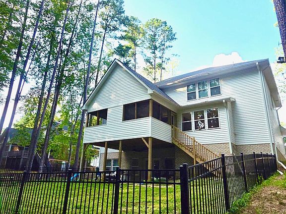 4th image of 124 Providence Pl
