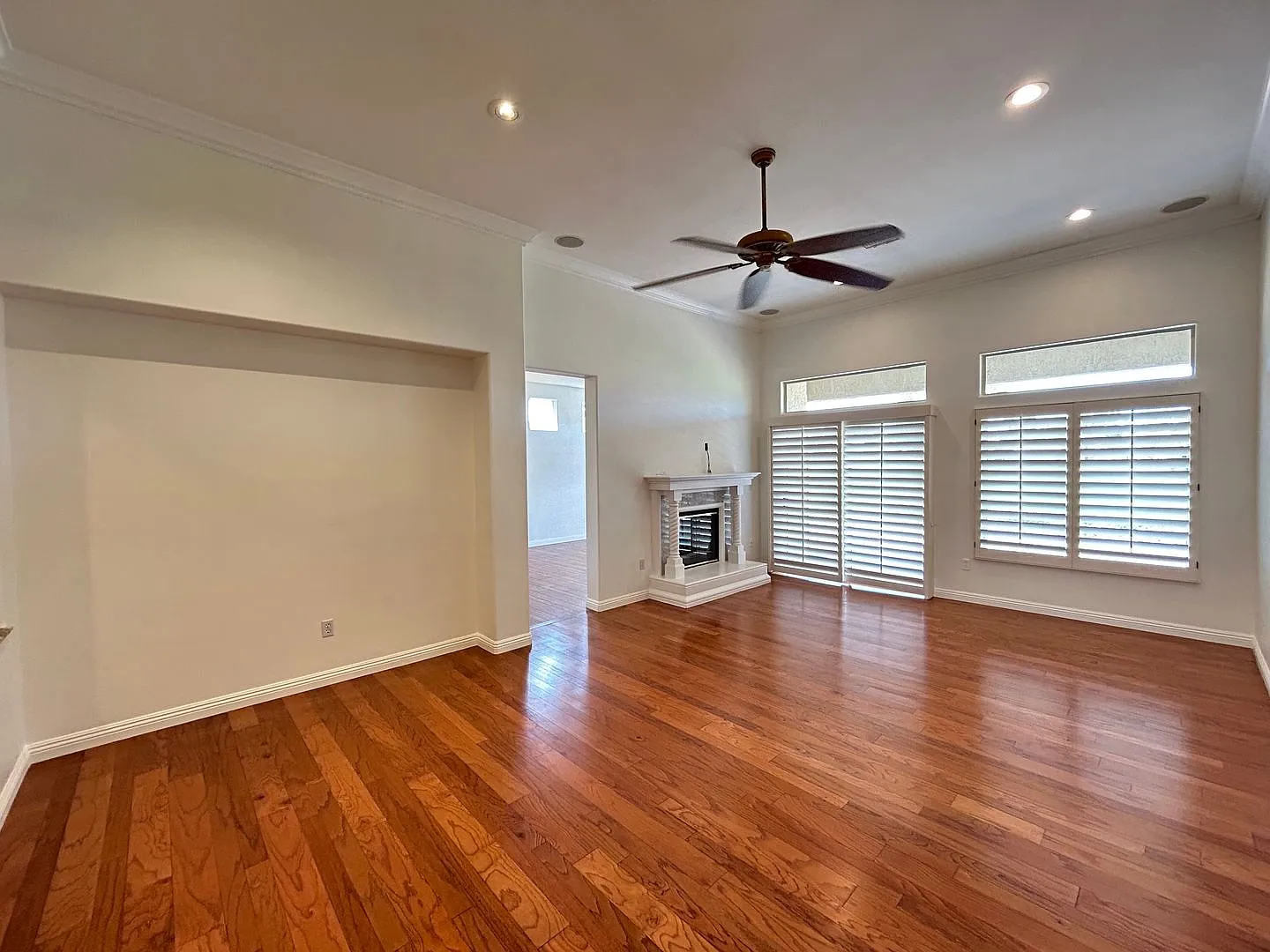 Sun City Summerlin Home on Golf Course! — Photo 4