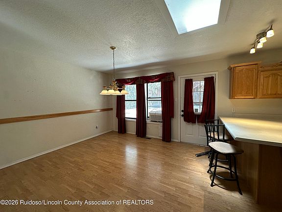 4th image of 1023 Hull Rd
