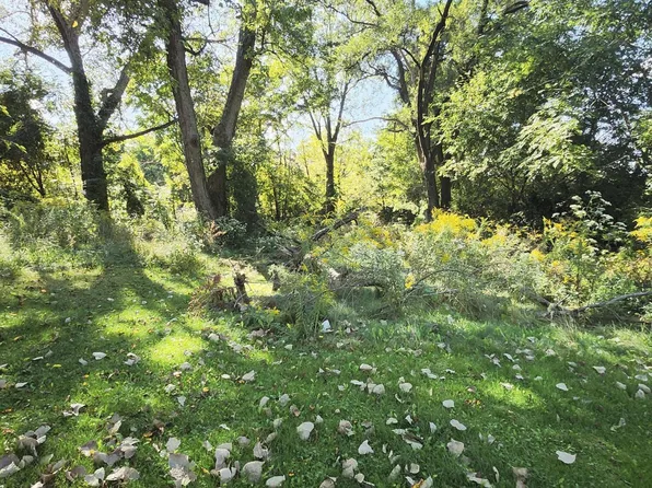 756 Franklin St, Valparaiso, IN 46383