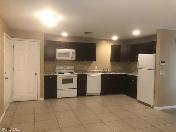 3rd image of 128 Pine Ln