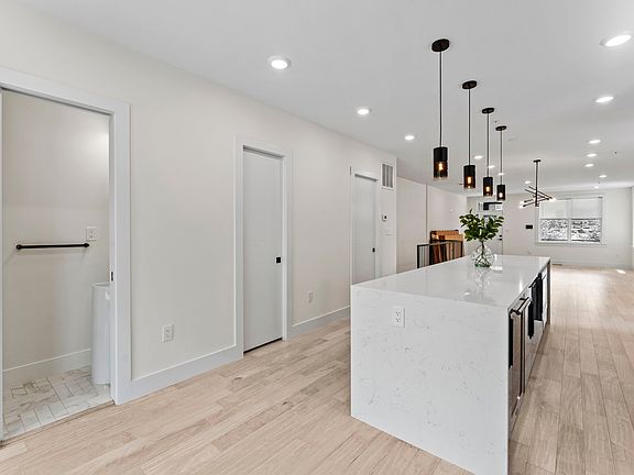 3rd image of 502 Edgewood St NE #1