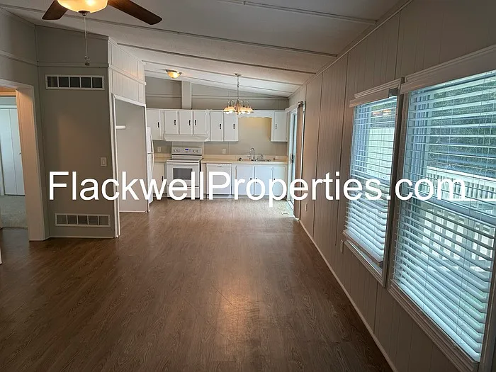 2 bed, 2.0 bath, $1,450 — Photo 2
