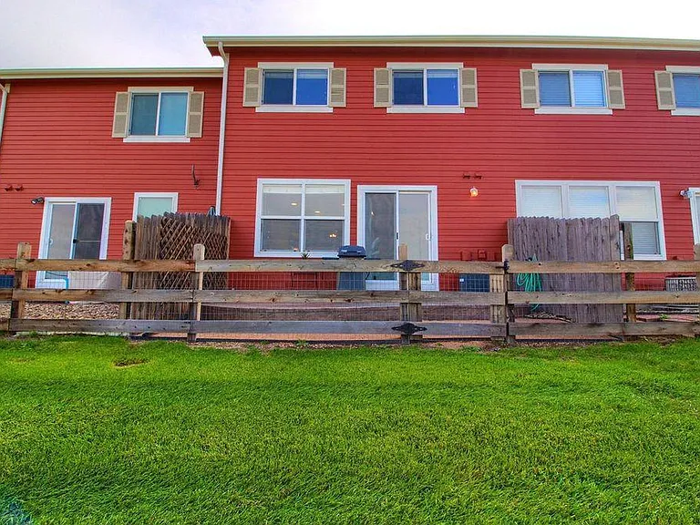 424 Montgomery Dr #TOWNHOUSE — Photo 18