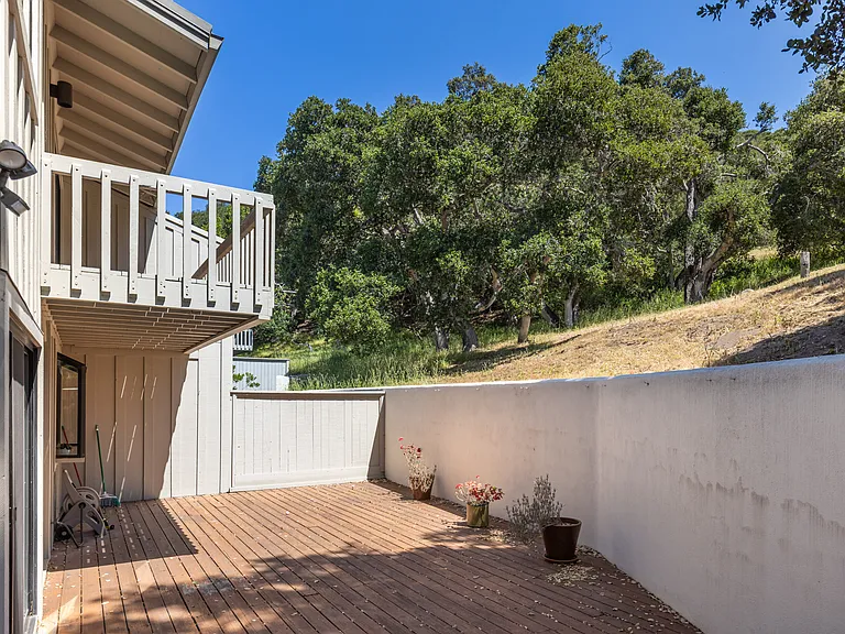 28000 Oakshire Dr — Photo 32