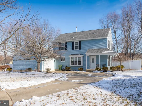 8 Tallowood Ct, Mantua, NJ 08051