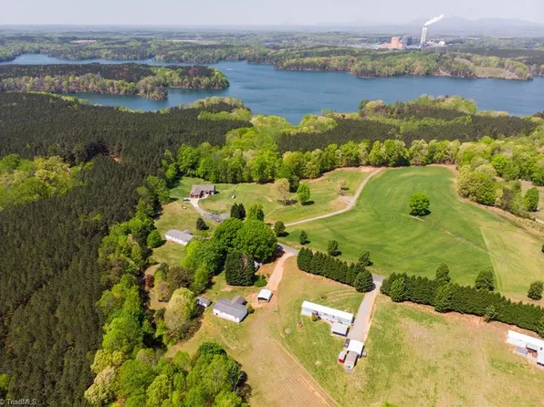 215 Plummer Rd, Stokesdale, NC 27357