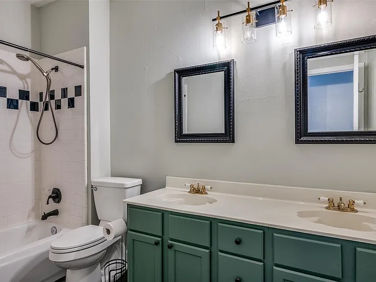 1617 Corvallis Trl — Photo 8