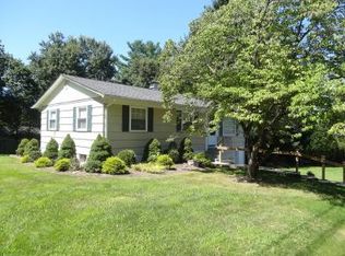 8 Starglo Dr, Hampton, NJ 08827