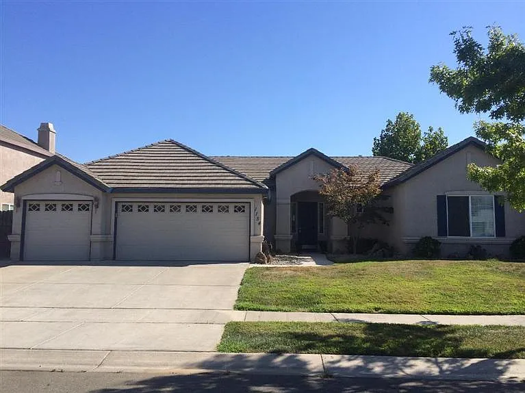 1154 Santa Barbara Way photo 1