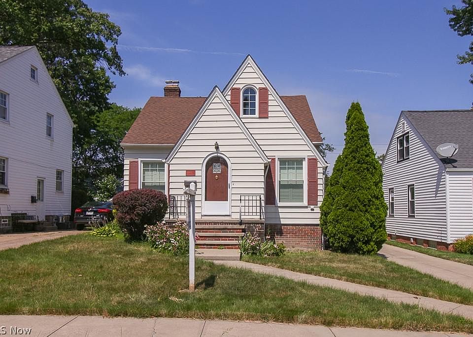 1st image of 14432 Montrose Ave