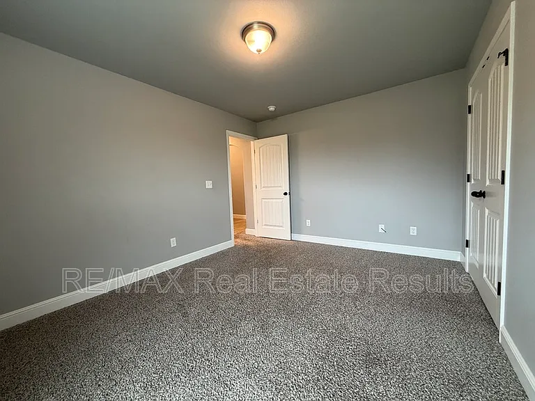 700 Gala Cir — Photo 19