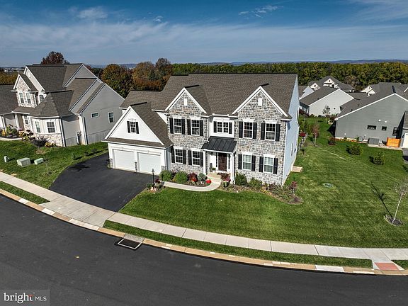 2nd image of 325 Deerfield Dr