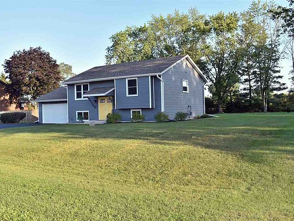 3rd image of 5945 Hugh Dr