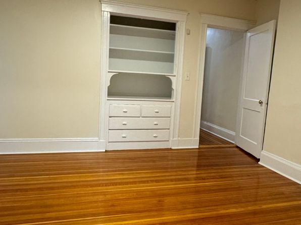 14 Barrows St #1