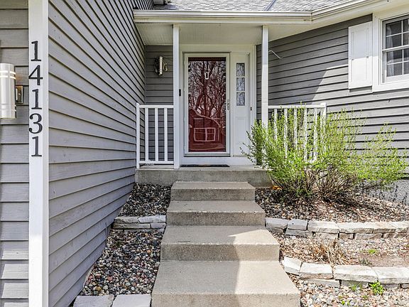 3rd image of 14131 Westridge Dr