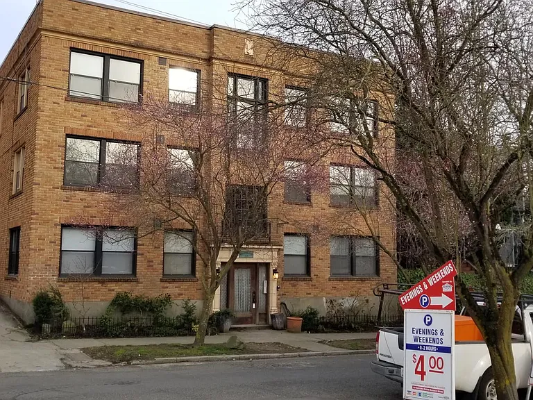 614 10th Ave E #104 — Photo 3