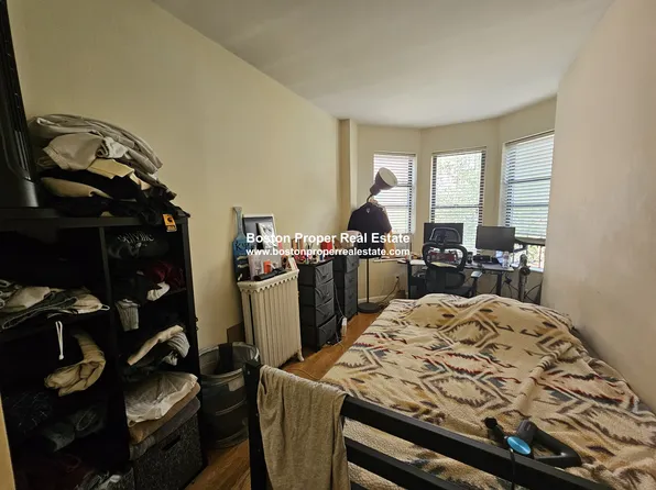 40 Saint Botolph St, Boston, MA