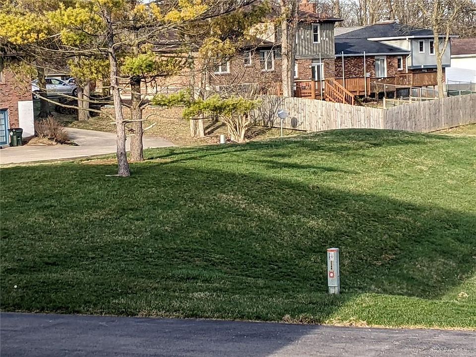 2nd image of 2162 Chapel Dr #2162