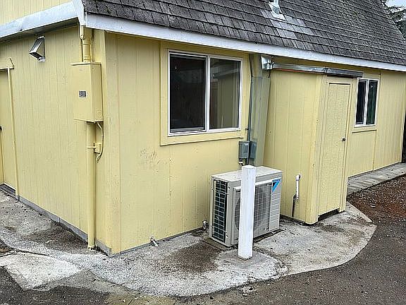 5th image of 490 E Gobbi St