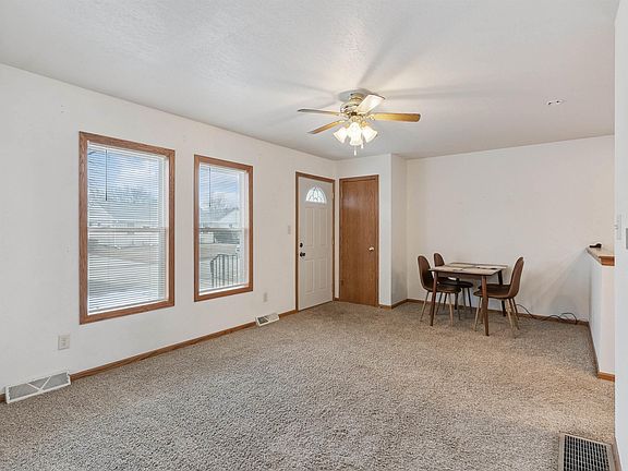 3rd image of 1683 Cherry Hills Dr