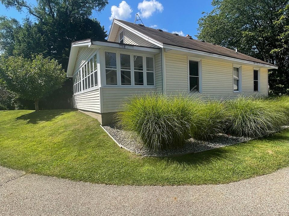 1st image of 3681 Jupiter Ave NE