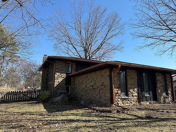 2nd image of 1503 Arundel Dr