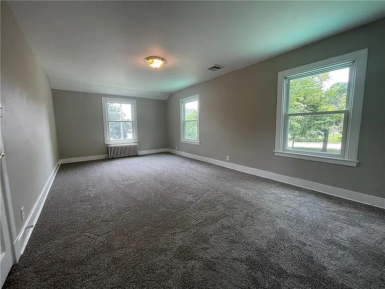 7800 Perry Hwy — Photo 15