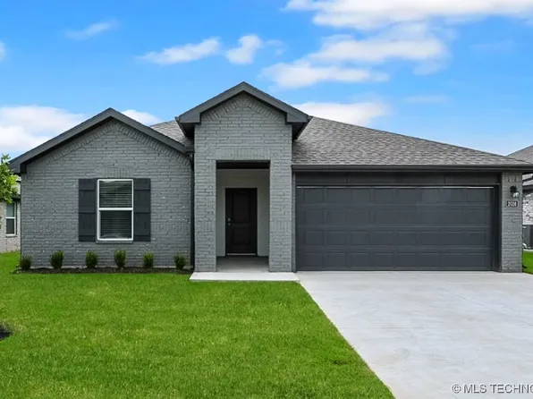 2016 E Urbana St, Tulsa, OK 74127