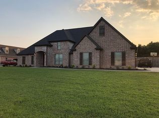 230 Colonial Estates Dr, Bridge City, TX 77611