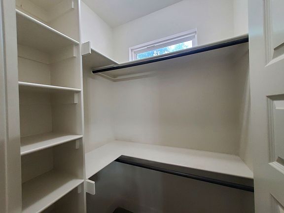 2nd image of 1241 N Oakland Ave APT 101
