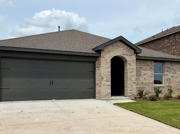 204 Van Horn Dr, Terrell, TX 75160