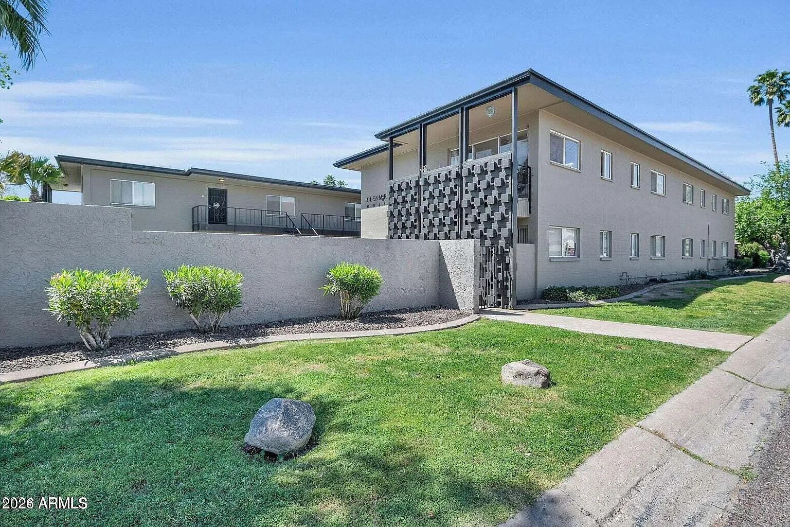 2 bed, 2.0 bath, 1120 sqft, $1,800 — Photo 1