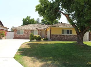2105 Kingston Pl, Bakersfield, CA 93306