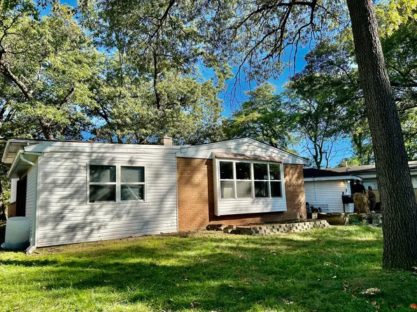 17308 Forestway Dr, East Hazel Crest, IL 60429