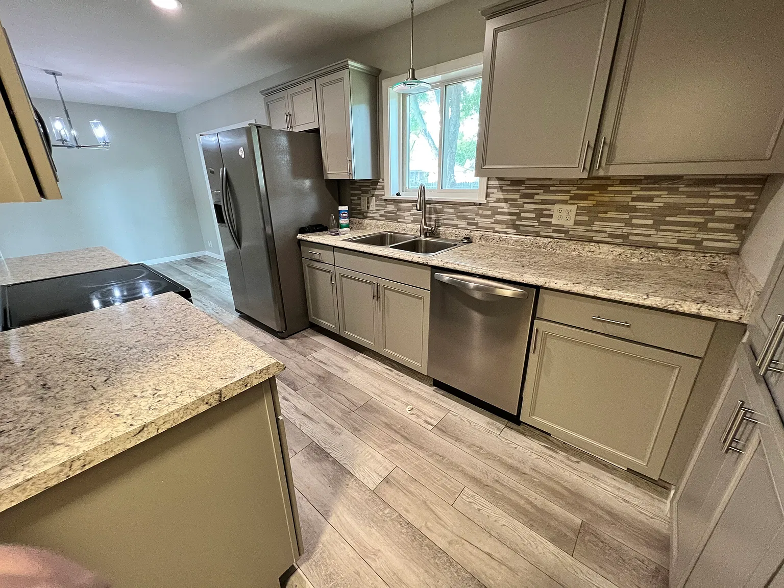 2630 Whitemore Pl — Photo 4