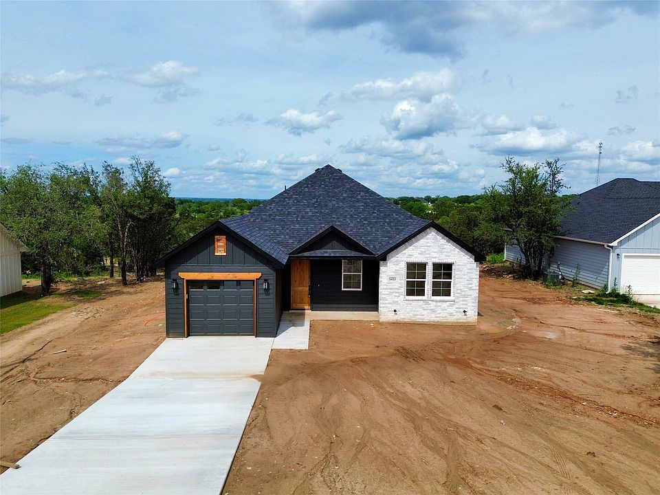1st image of 5611 N Lakeside Hills Ct