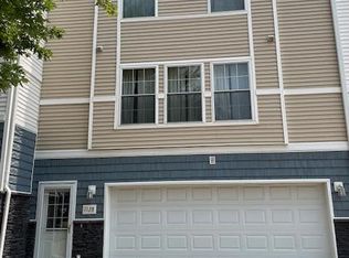 1128 SE Village View Ln, Ankeny, IA 50021