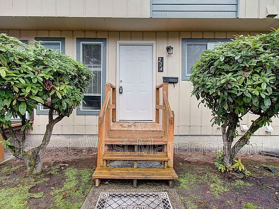 4th image of 224 NW 12th Ave