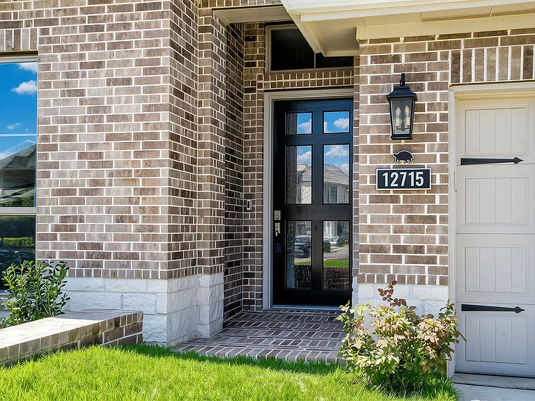 12715 Plaza Solana Pl — Photo 3