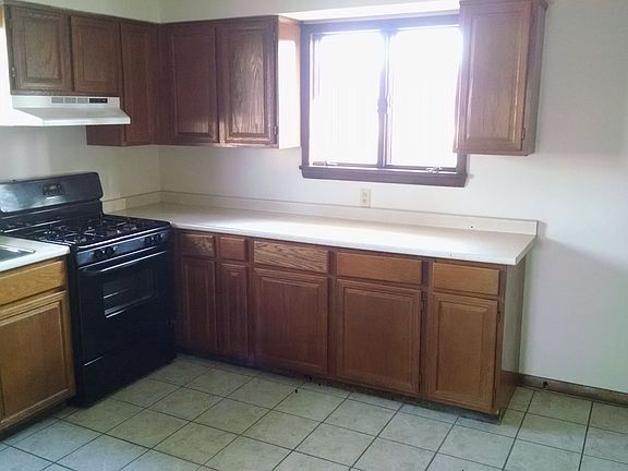 3rd image of 1440 Karl Dr