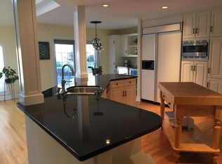 353 Viewcrest Rd, Bellingham, WA 98229